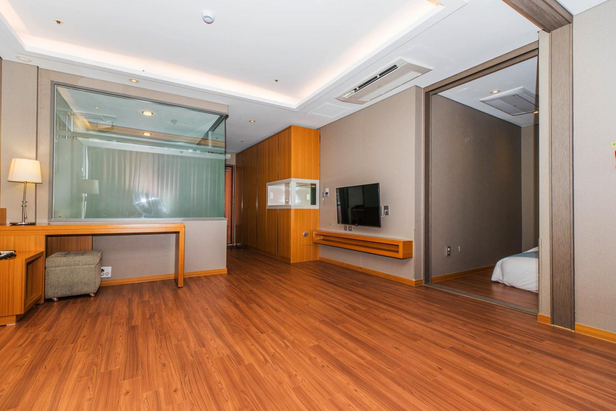 Hotel Solaire 保宁市 外观 照片
