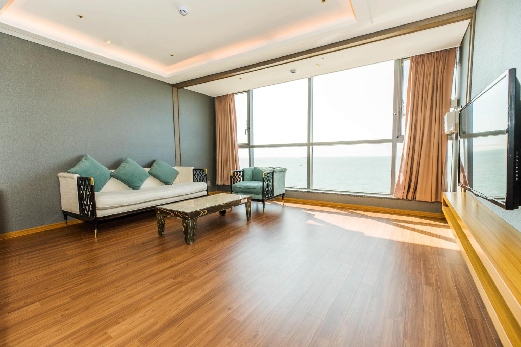 Hotel Solaire 保宁市 外观 照片
